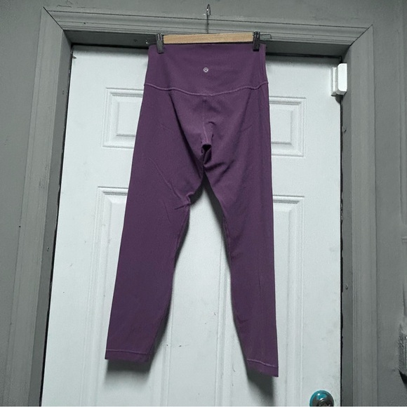 Lululemon leggings sz 8 - Picture 2 of 4